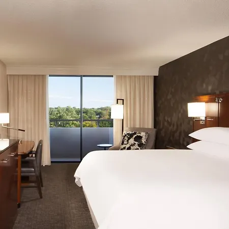 Omaha Marriott Hotel Exterior photo