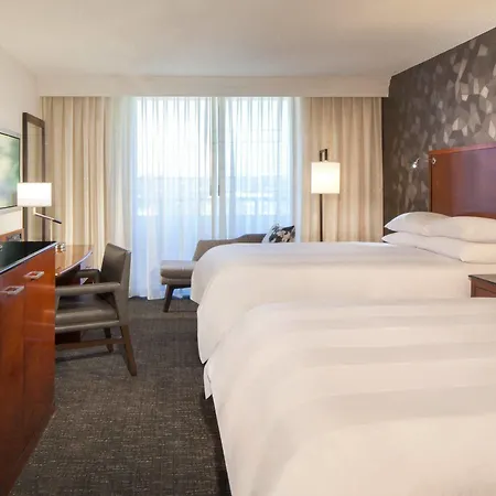 Omaha Marriott Hotel Exterior photo