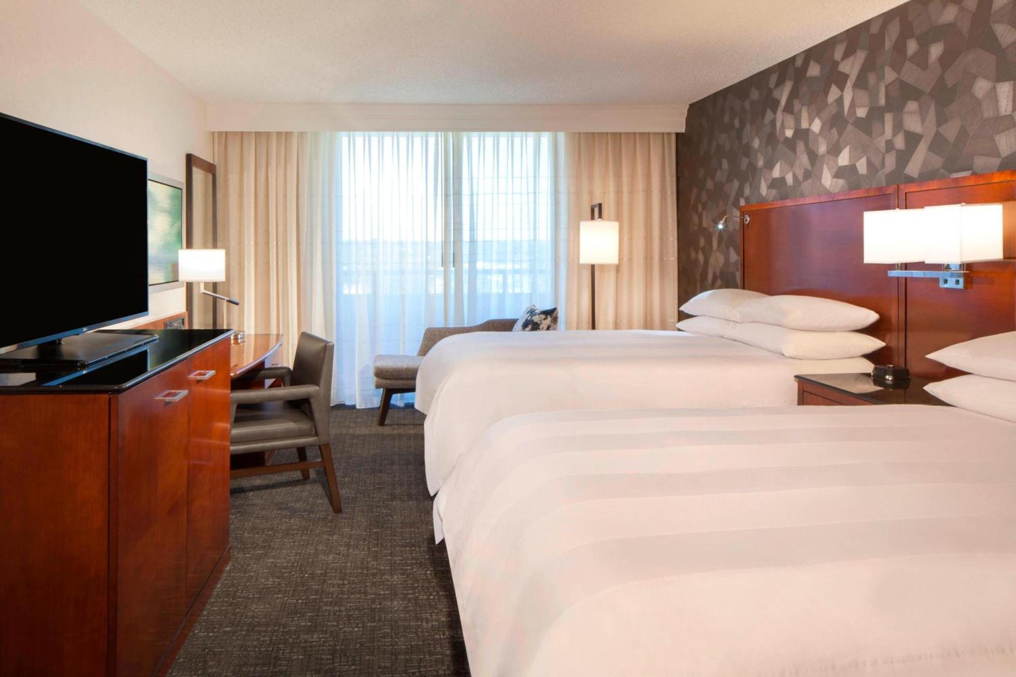 Hotel Marriott 3*